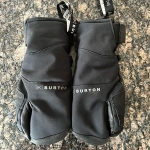 NWOT Burton AK Clutch Goretex Mittens